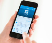 Smartphone Twitter Hände