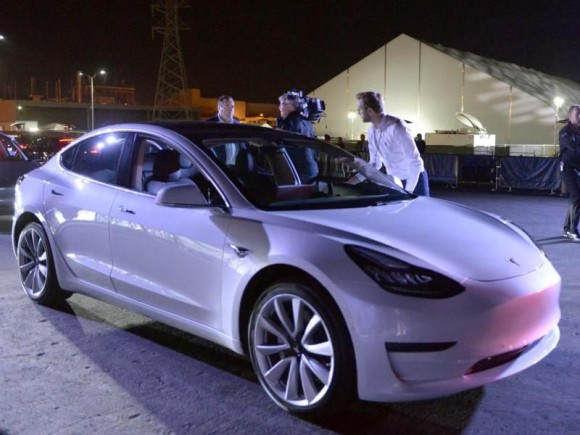 Tesla verfehlt Quartalsziele für Model 3 deutlich 