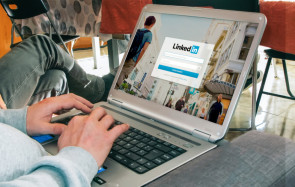 LinkedIn auf dem Notebook 