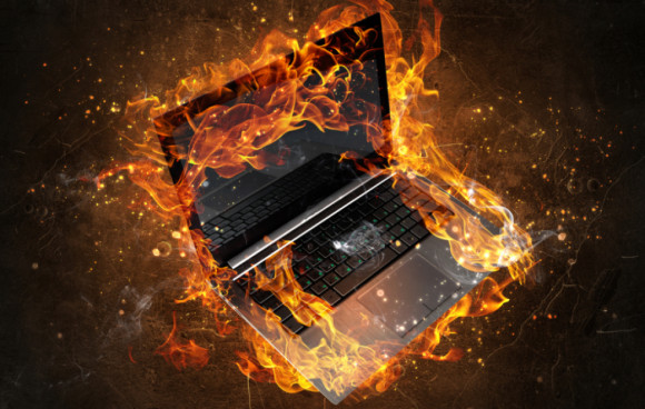 Brennender Laptop 