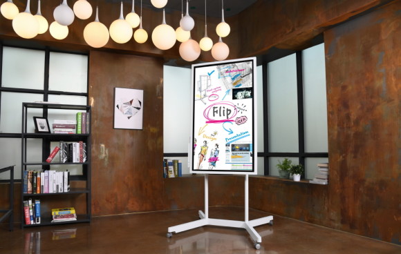 Digitales Whiteboard Flip von Samsung 