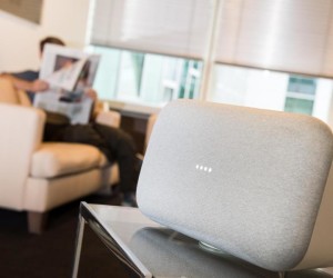 Google Home Max im Wohnzimmer