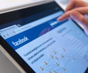 Facebook auf dem Tablet 